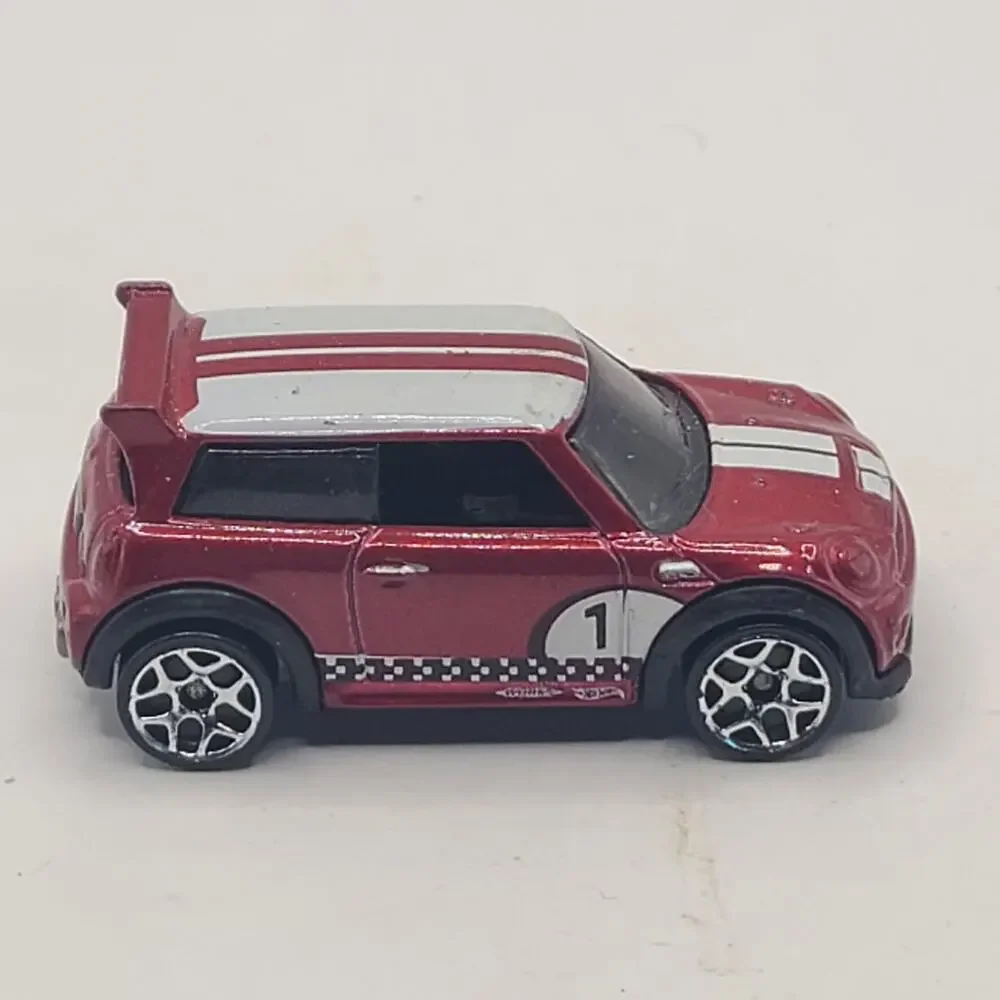 Hot Wheels 2011 New Models #30/50 MINI CHALLENGE Red w/Chrome 5Y Spoke Wheels